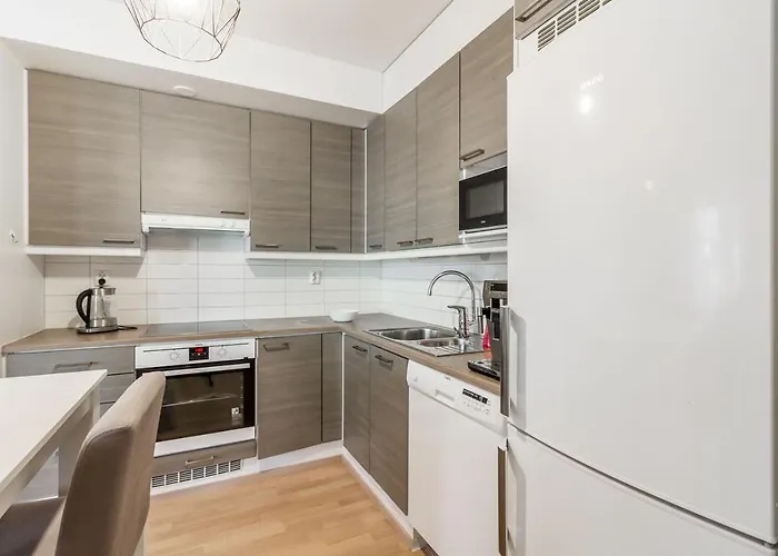 Private-yksityinen-частный In Shared Into Airport-bustrain Station-university فندق هلسنكي