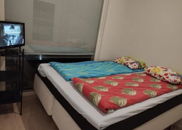 Private-yksityinen-частный In Shared Into Airport-bustrain Station-university فندق هلسنكي